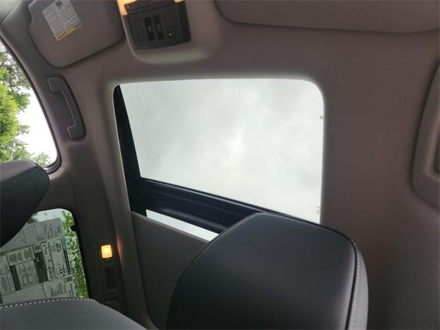 new 2025 Nissan Pathfinder car, priced at $51,672