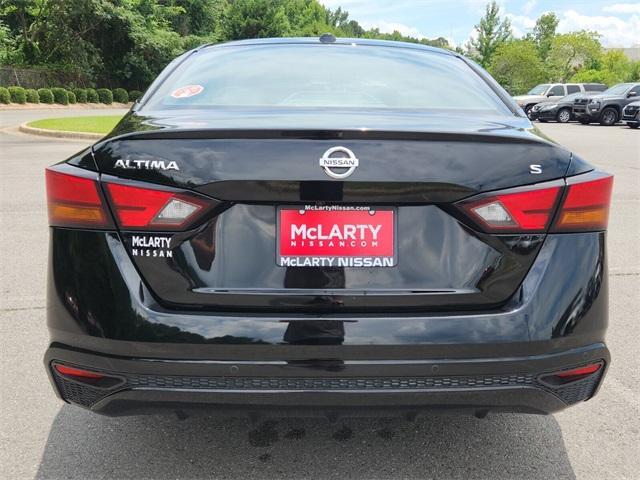 used 2022 Nissan Altima car, priced at $19,000