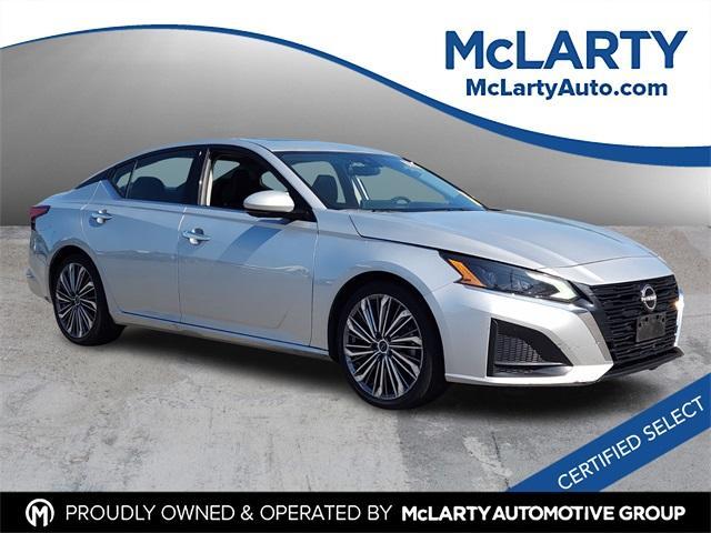used 2023 Nissan Altima car, priced at $23,200
