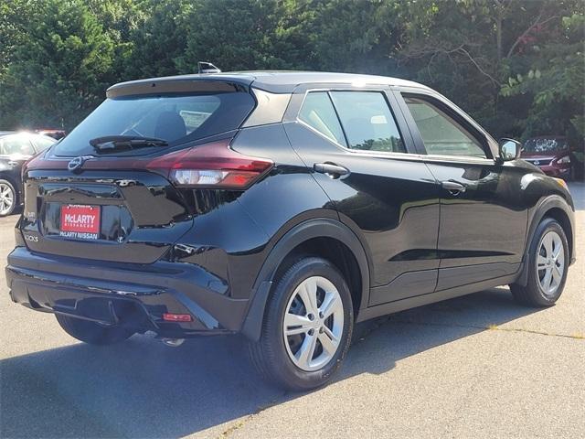 new 2025 Nissan Kicks Play car, priced at $23,850