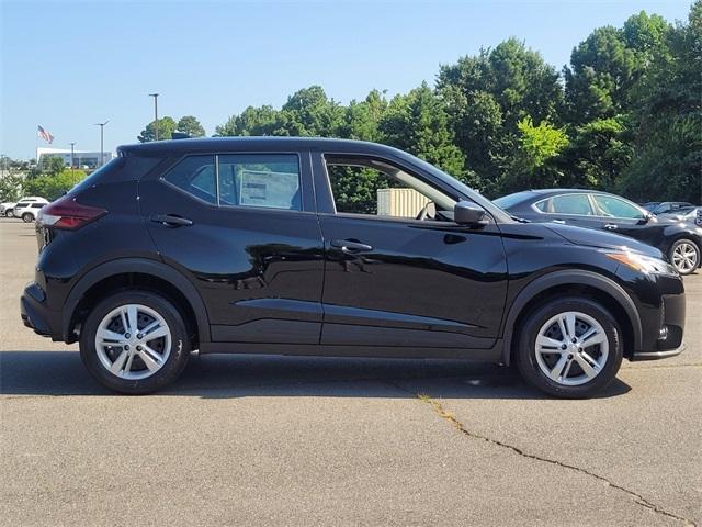 new 2025 Nissan Kicks Play car, priced at $23,850