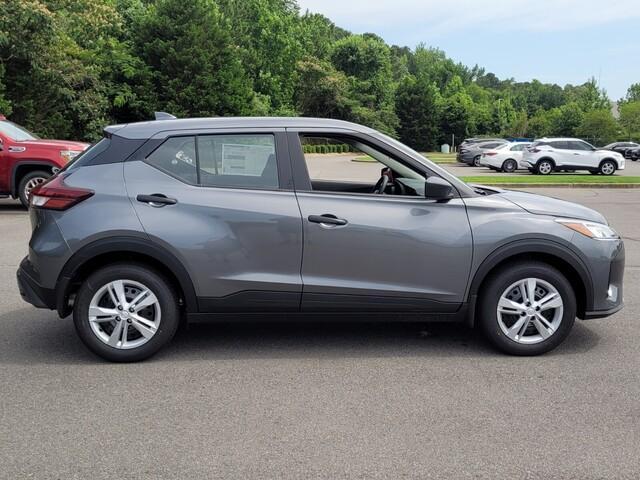 new 2025 Nissan Kicks Play car, priced at $23,203