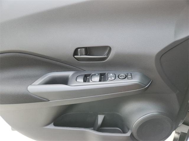 new 2025 Nissan Kicks Play car, priced at $23,850