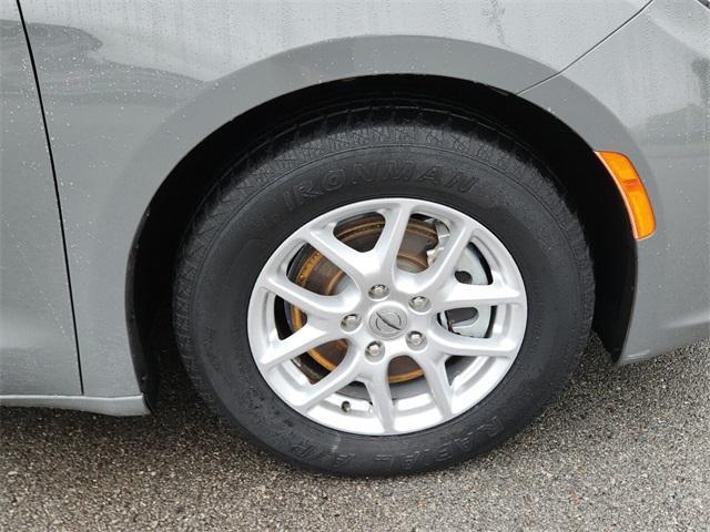 used 2022 Chrysler Pacifica car, priced at $23,600