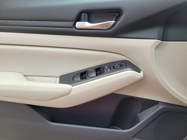 new 2025 Nissan Altima car, priced at $28,177