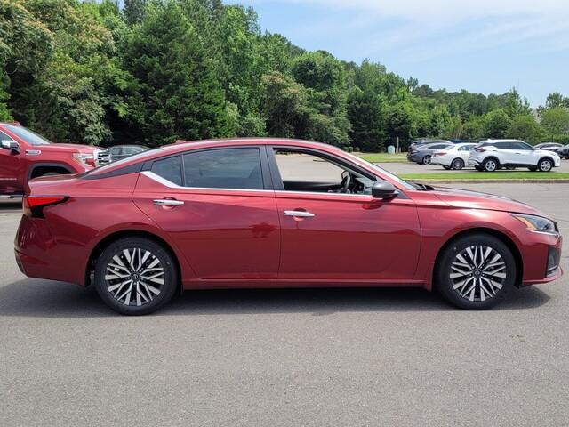 new 2025 Nissan Altima car, priced at $28,177