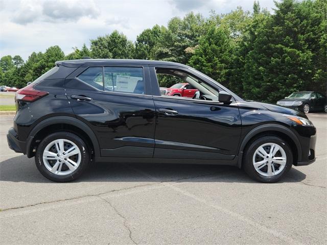 new 2025 Nissan Kicks Play car, priced at $23,850