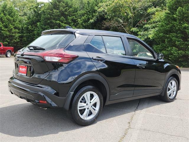 new 2025 Nissan Kicks Play car, priced at $23,850