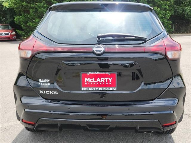 new 2025 Nissan Kicks Play car, priced at $23,850