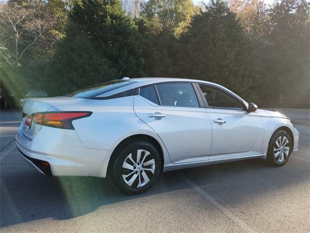 new 2025 Nissan Altima car, priced at $26,250