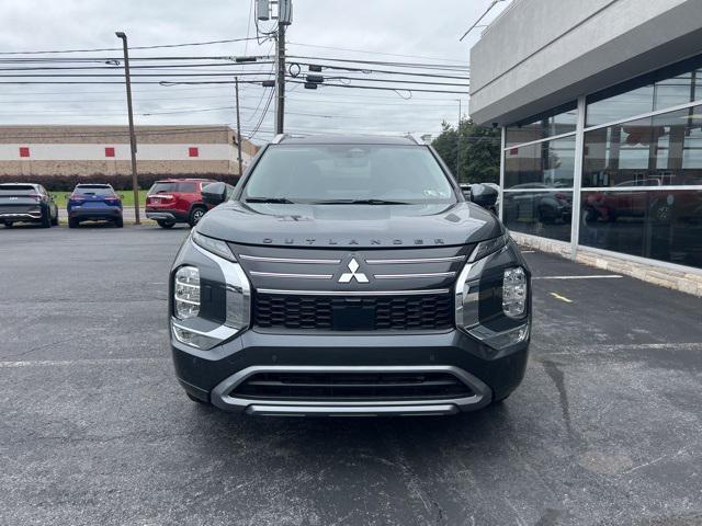 new 2025 Mitsubishi Outlander car, priced at $43,205