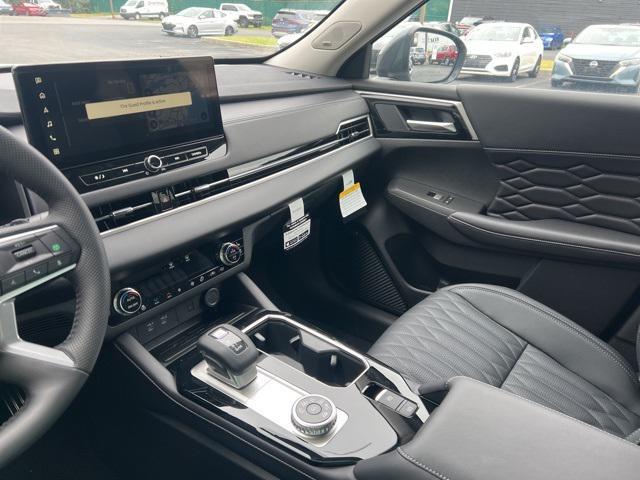 new 2025 Mitsubishi Outlander car, priced at $43,205