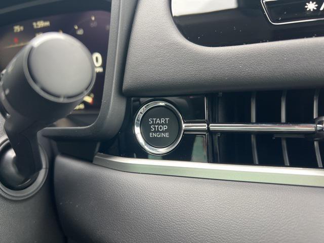 new 2025 Mitsubishi Outlander car, priced at $43,205