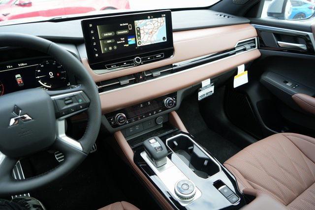 new 2025 Mitsubishi Outlander car, priced at $44,995