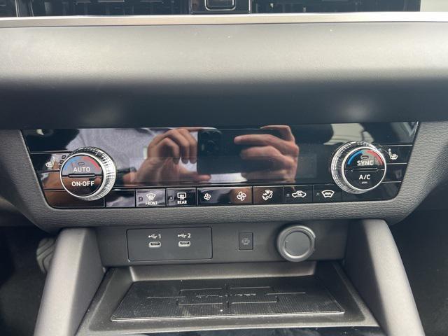 new 2025 Mitsubishi Outlander car, priced at $40,810