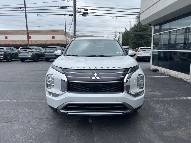 new 2025 Mitsubishi Outlander car, priced at $40,810