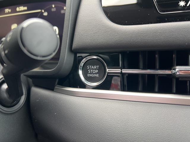 new 2025 Mitsubishi Outlander car, priced at $40,990