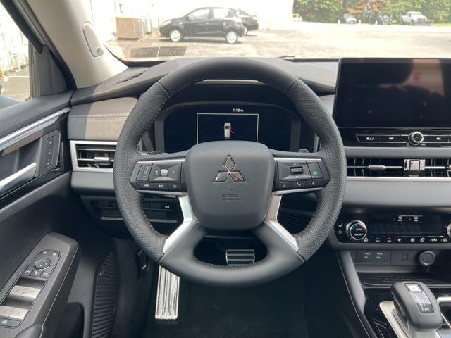 new 2025 Mitsubishi Outlander car, priced at $43,205