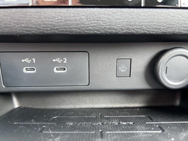 new 2025 Mitsubishi Outlander car, priced at $43,205