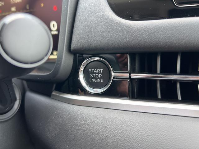 new 2025 Mitsubishi Outlander car, priced at $43,205