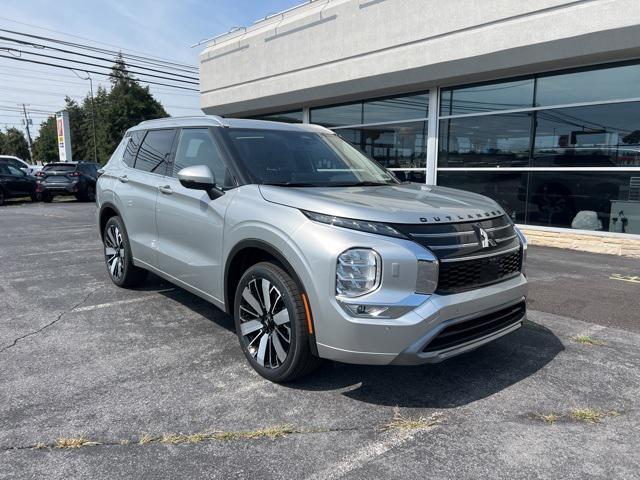 new 2025 Mitsubishi Outlander car, priced at $43,205