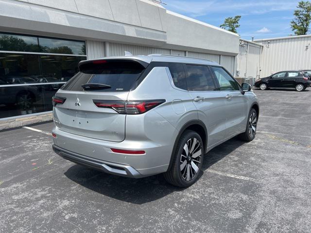 new 2025 Mitsubishi Outlander car, priced at $43,205