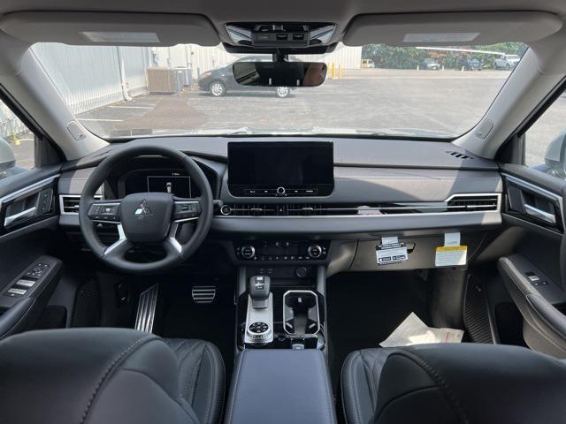 new 2025 Mitsubishi Outlander car, priced at $43,205