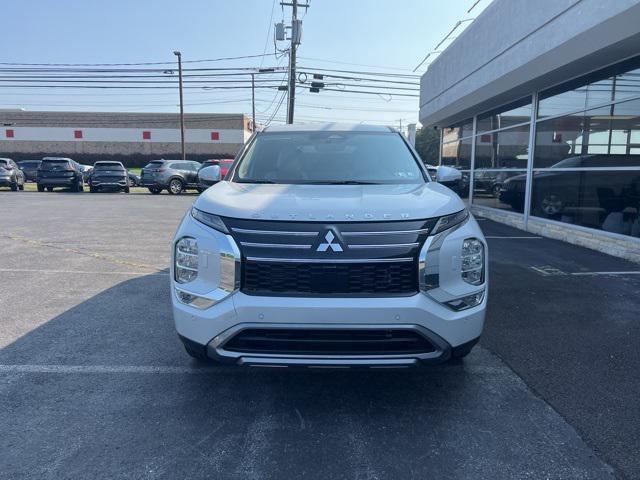 new 2025 Mitsubishi Outlander car, priced at $38,625