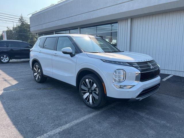 new 2025 Mitsubishi Outlander car, priced at $38,625