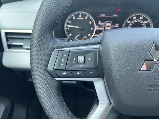 new 2025 Mitsubishi Outlander car, priced at $38,625