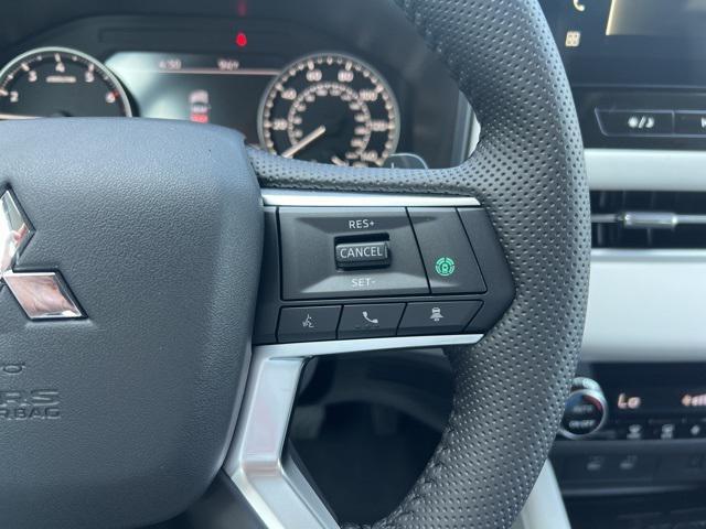 new 2025 Mitsubishi Outlander car, priced at $38,625