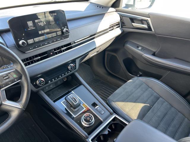 used 2024 Mitsubishi Outlander car, priced at $27,990