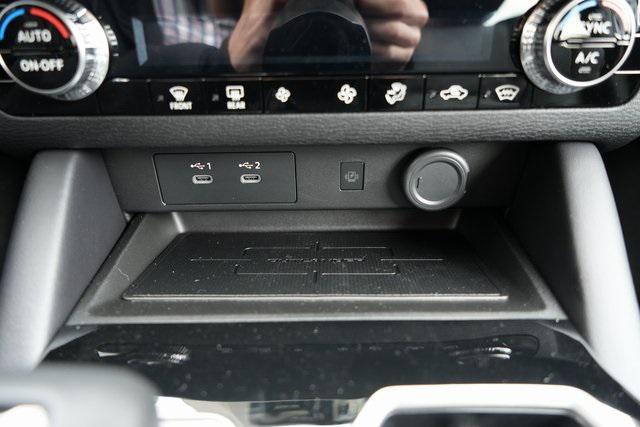 new 2025 Mitsubishi Outlander car, priced at $44,315