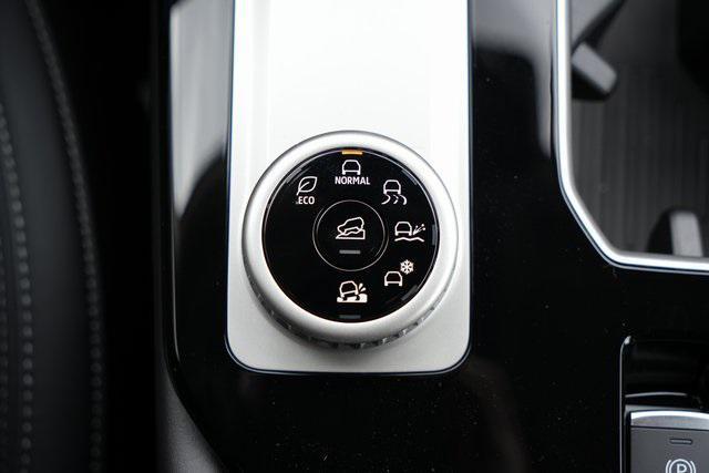 new 2025 Mitsubishi Outlander car, priced at $44,315