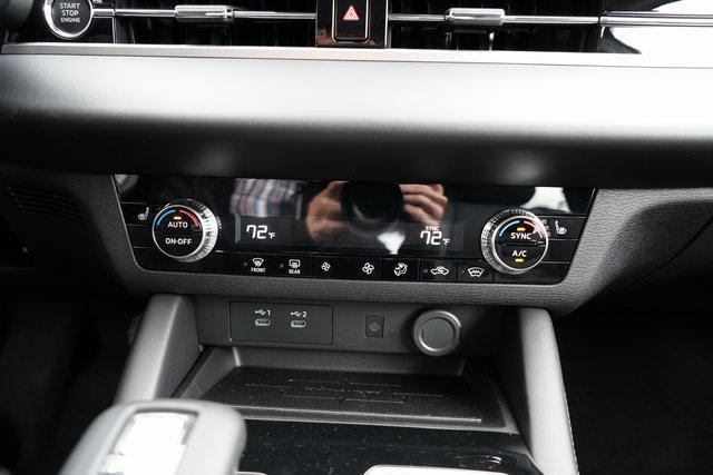 new 2025 Mitsubishi Outlander car, priced at $44,315