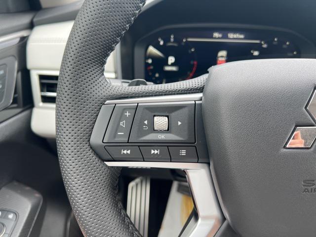 new 2025 Mitsubishi Outlander car, priced at $46,590