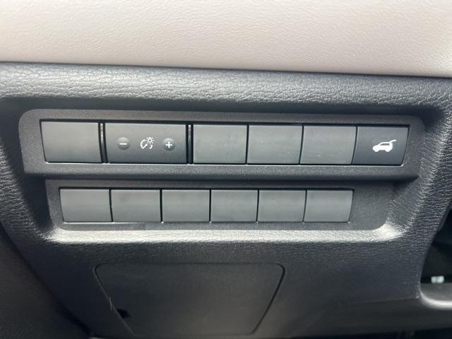 new 2025 Mitsubishi Outlander car, priced at $38,230