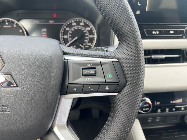 new 2025 Mitsubishi Outlander car, priced at $38,230