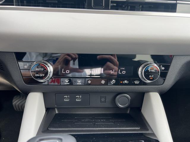 new 2025 Mitsubishi Outlander car, priced at $38,230