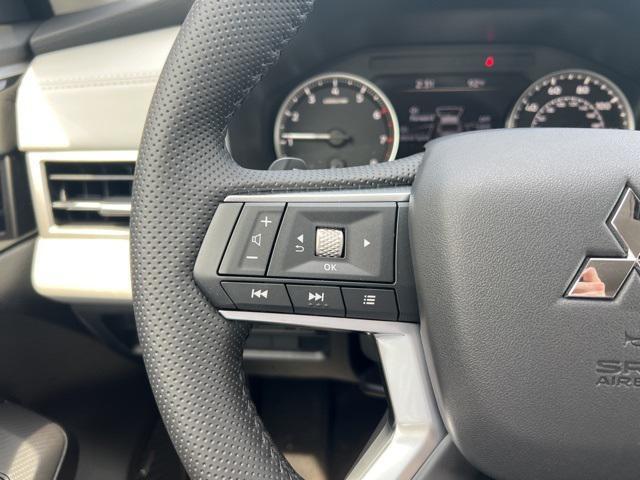 new 2025 Mitsubishi Outlander car, priced at $38,230