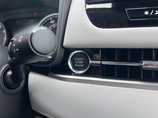 new 2025 Mitsubishi Outlander car, priced at $38,230