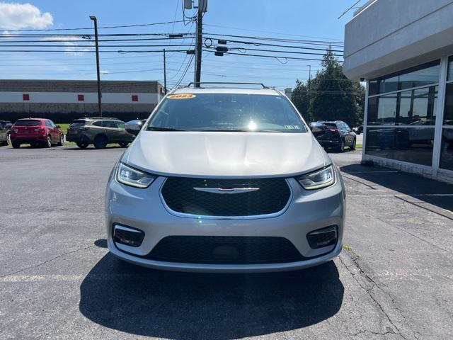 used 2023 Chrysler Pacifica car, priced at $29,999