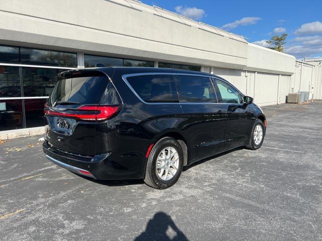 used 2024 Chrysler Pacifica car, priced at $34,516