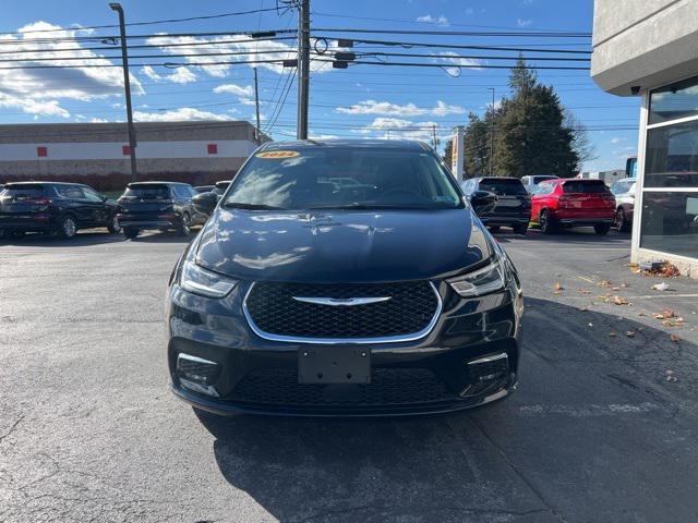 used 2024 Chrysler Pacifica car, priced at $34,516