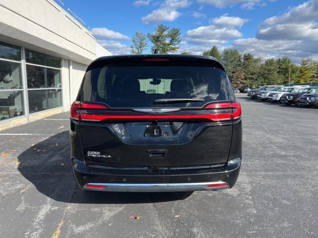 used 2024 Chrysler Pacifica car, priced at $34,516
