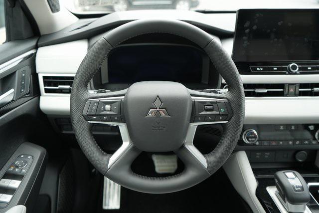 new 2025 Mitsubishi Outlander car, priced at $47,035