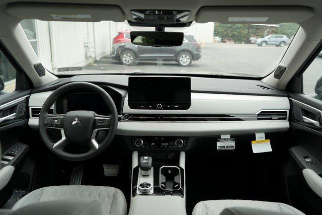 new 2025 Mitsubishi Outlander car, priced at $47,035