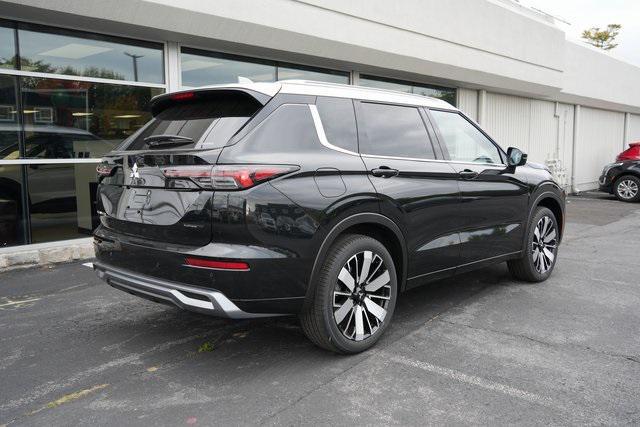 new 2025 Mitsubishi Outlander car, priced at $47,035