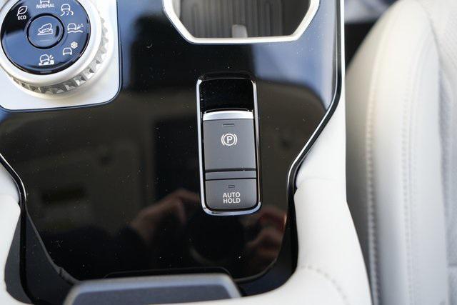 new 2025 Mitsubishi Outlander car, priced at $43,545