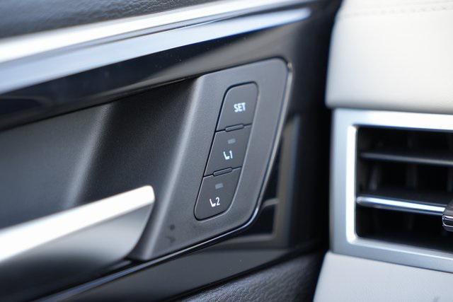 new 2025 Mitsubishi Outlander car, priced at $43,545